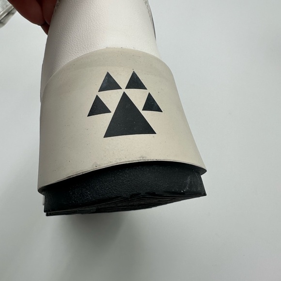 NWT Cougar Magneto Nylon Waterproof Winter Boot with PrimaLoft® Silver Sz 7 - Picture 6 of 13